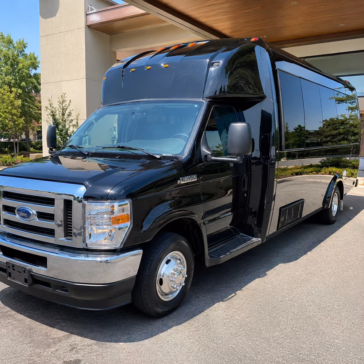 Arlington Birthday, Sweet 16, & Quinceañera Transportation group transportation